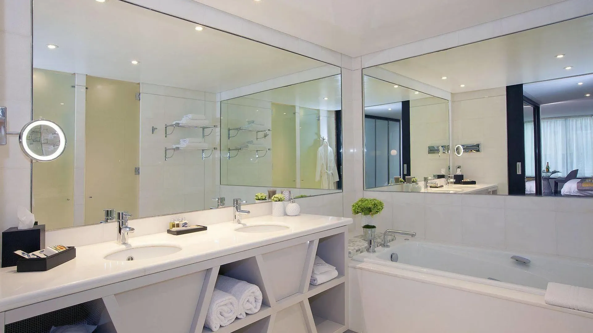 Отель Ascott Arc De Triomphe Париж